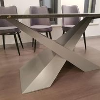 Confectii metalice, amenajari interioare, glassvand, scari metalice, mobilier personalizat