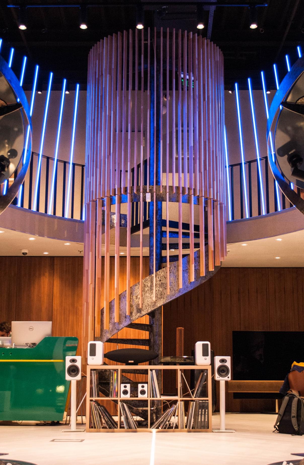 Scara interioara elicoidala, scari interioare metal, riflaj